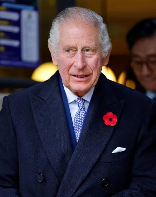 英国国王拍摄新照片,庆祝75岁生日!